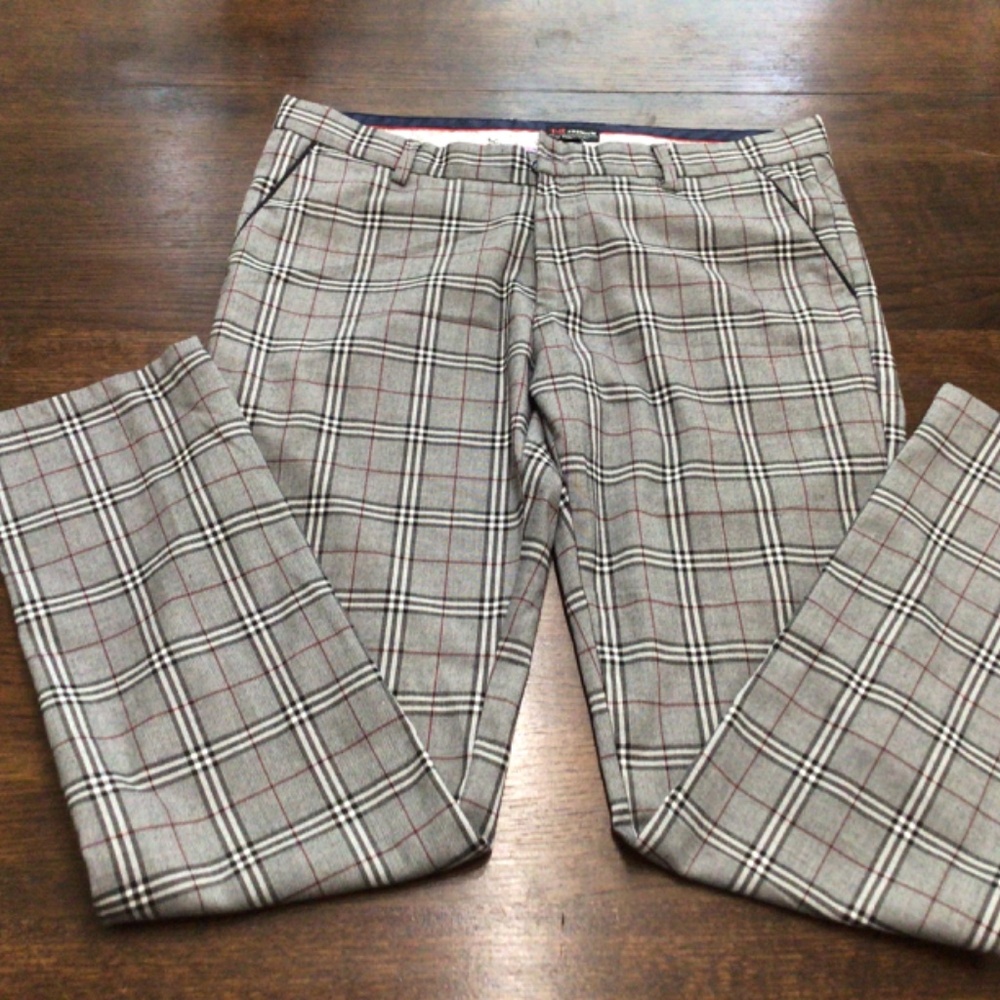 T R premium men’s slacks size 36/32. Great looking slacks, excellent shape. - Picture 3 of 10
